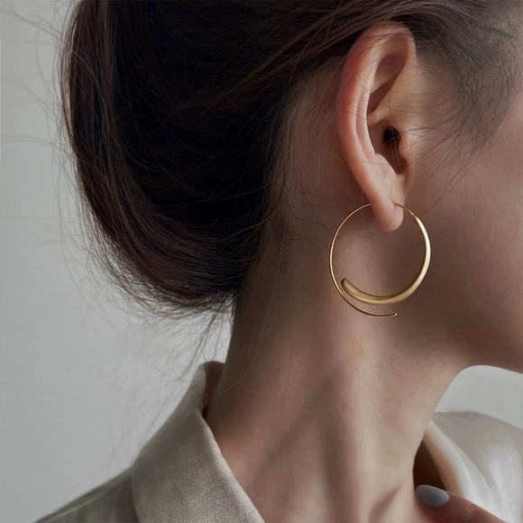 3/$20 Gold Matte Brushed Dainty Hoop Earrings - Picture 3 of 8